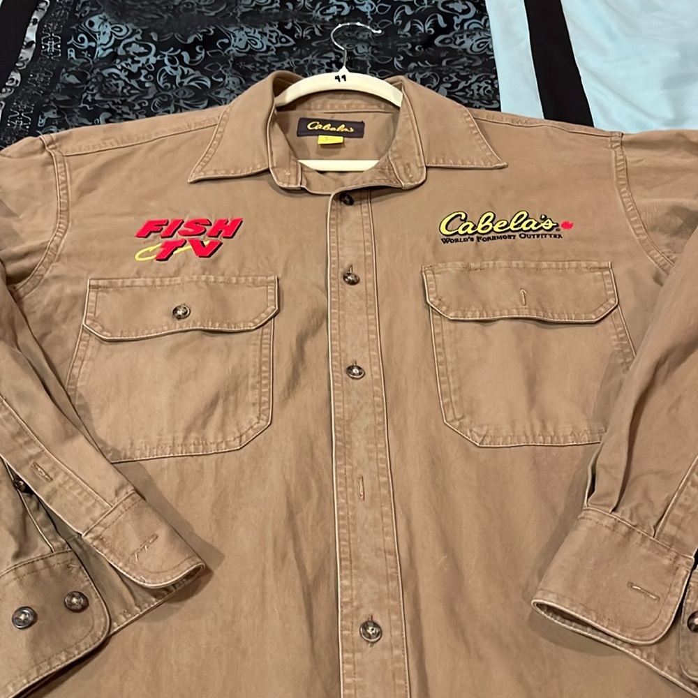 Cabela's Brown Embroidered Button-Up Shirt, very nice, size medium - Picture 3 of 8